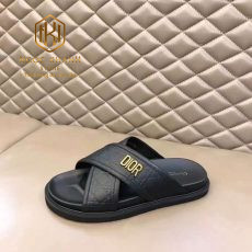 dep dior nam quai cheo mau den khoa logo chu lech 9