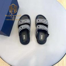 dep dior nam quai hau hoa tiet logo Christian Dior 8