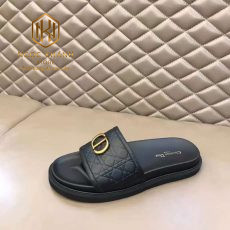 dep dior nam quai ngang mau den hoa tiet khoa logo vang 4