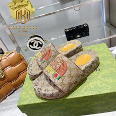 dep gucci nam quai ngang hoa tiet chu the north face dap logo mau ghi 3