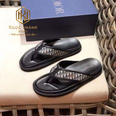 dep nam dior xo ngon mau den hoa tiet logo nho bo vien 3