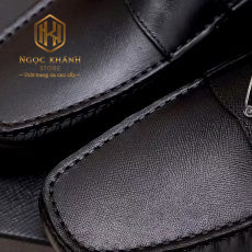 giay luoi prada mau den da nham khoa tam giac logo trang 4