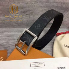 that lung louis vuitton nam day hoa tiet logo khoa kim vuong mat trang 1