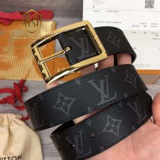 that lung louis vuitton nam day hoa tiet logo khoa kim vuong mat vang 5