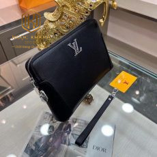vi nam louis vuitton cam tay da san khoa so logo trang 4