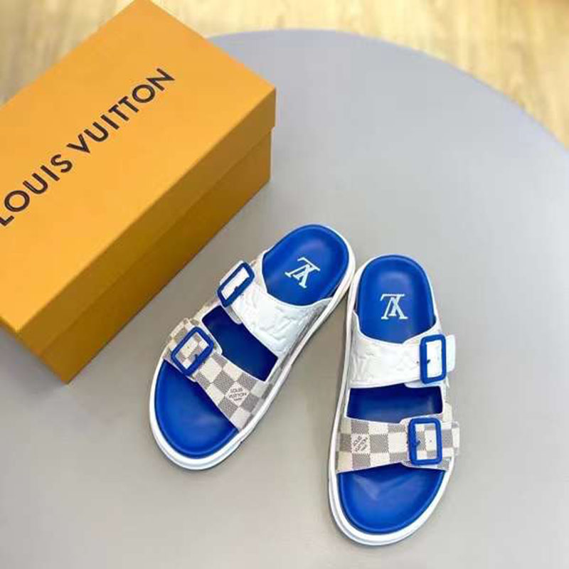 DEP NAM LOUIS VUITTON DE XANH HAI QUAI CAI KHOA HOA TIET CARO XAM DLV6217