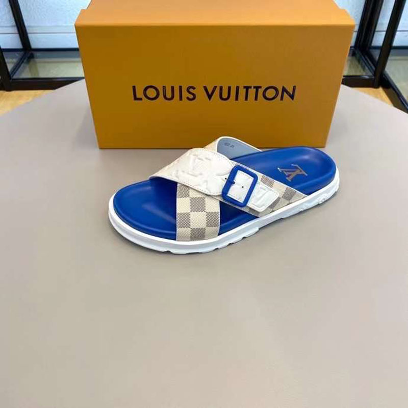 DEP NAM LOUIS VUITTON DE XANH QUAI CHEO HOA TIET CARO XAM DLV6012