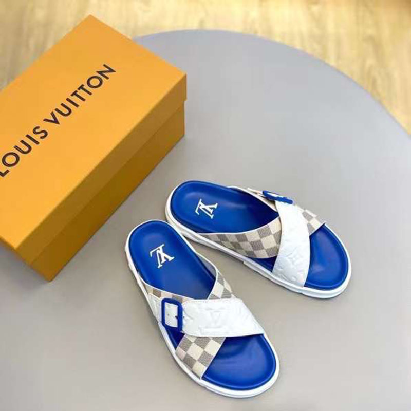 DEP NAM LOUIS VUITTON DE XANH QUAI CHEO HOA TIET CARO XAM DLV6016