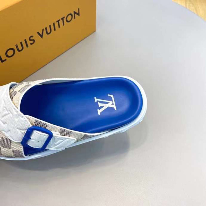 DEP NAM LOUIS VUITTON DE XANH QUAI CHEO HOA TIET CARO XAM DLV6019