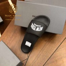 Dep balenciaga nam mau den hoa tiet chu new york trang 5