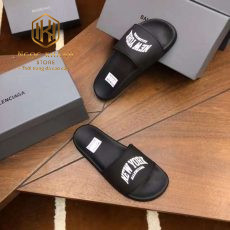 Dep balenciaga nam mau den hoa tiet chu new york trang4