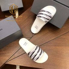 Dep balenciaga nam mau xanh hoa tiet phoi chu logo den 6