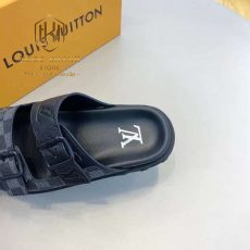 Dep louis vuitton nam mau den hai quai cai khoa hoa tiet caro 8