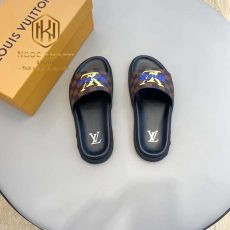 Dep louis vuitton nam quai ngang mau nau hoa tiet caro chu vang 2