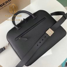 Tui xach nam Burberry mau den da nhan day deo cai 4