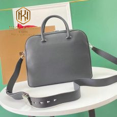 Tui xach nam Burberry mau den da nhan day deo cai 6