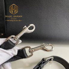 Tui xach nam Burberry mau den da nhan day khoa nau 1