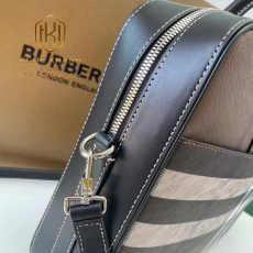 Túi xách nam Burberry