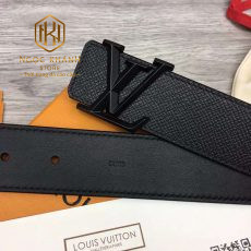that lung louis vuitton nam da taiga mat khoa logo xuong den 3
