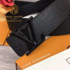 that lung louis vuitton nam da taiga mat khoa logo xuong den 8