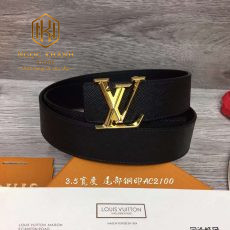 that lung louis vuitton nam da taiga mat khoa logo xuong vang 5