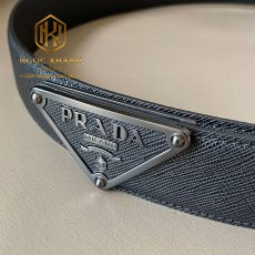 that lung prada nam mau den da taiga mat khoa logo tam giac 3