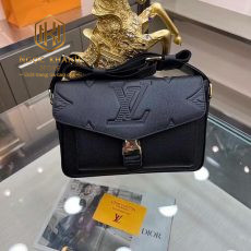 Túi đeo chéo Louis Vuitton