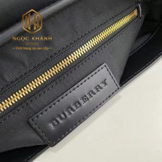 tui deo cheo nam burberry hoa tiet ke o mau nau nap day 8