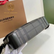 tui deo cheo nam burberry hoa tiet ke o mau nau nap day 9