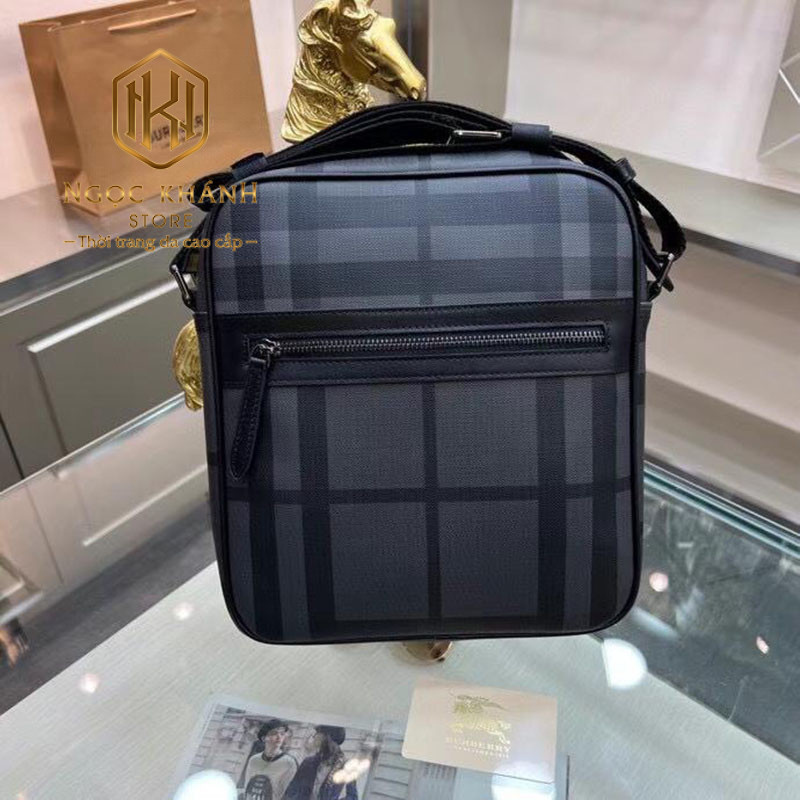 tui deo cheo nam burberry hoa tiet ke o mau xam logo noi 9 1