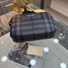 tui deo cheo nam burberry hoa tiet ke o mau xam logo noi dang ngang 8