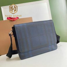 Tui deo cheo nam Burberry