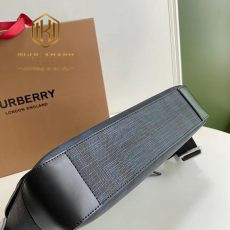 tui deo cheo nam burberry hoa tiet ke o mau xanh nap day 6