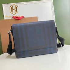 tui deo cheo nam burberry hoa tiet ke o mau xanh nap day 7