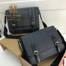 tui deo cheo nam burberry hoa tiet ke o nap day hai khoa cai 2