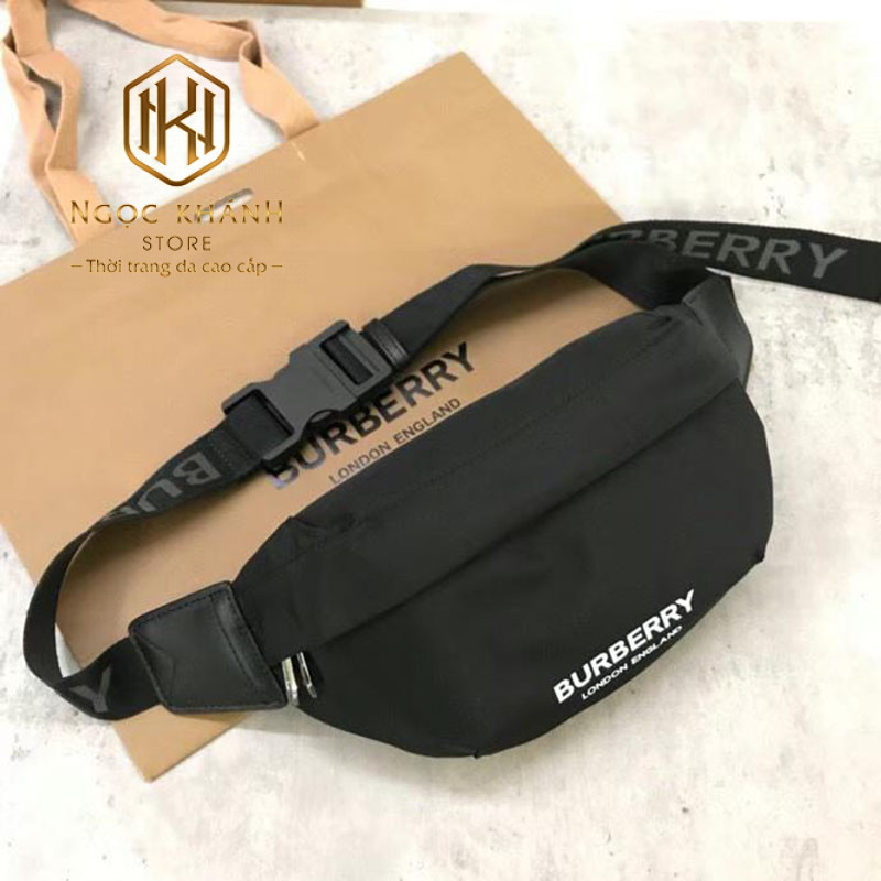 Tui deo ngang nam Burberry