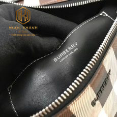 tui deo ngang nam burberry mau nau hoa tiet ke logo 3