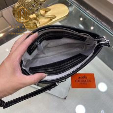 vi hermes nam cam tay da nhan hoa tiet chu in mau den 8