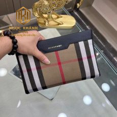 vi nam burberry cam tay mau nau hoa tiet ke soc 1 1