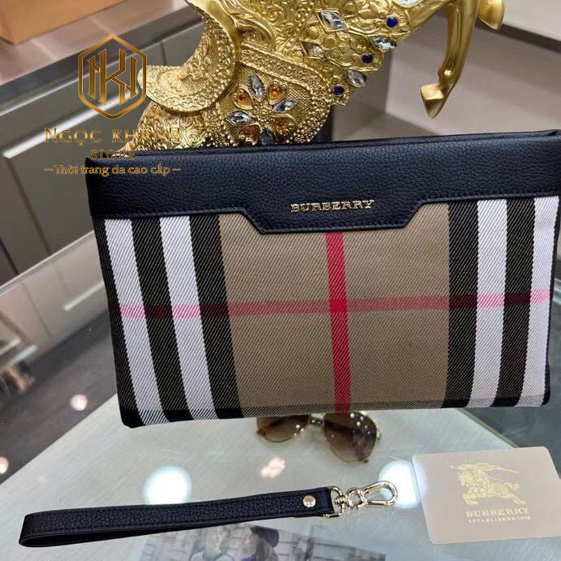 vi nam burberry cam tay mau nau hoa tiet ke soc 5 1
