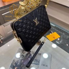 vi nam louis vuitton cam tay hoa tiet caro chim dang hai khoa 4