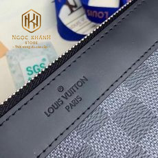 vi nam louis vuitton dang ngang mau den hoa tiet caro 8