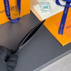 Ví nam Louis Vuitton