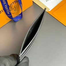 Ví nam Louis Vuitton