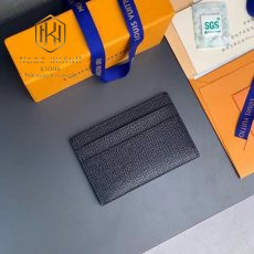 Ví nam Louis Vuitton