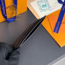 vi nam louis vuitton dung the mau den hoa tiet dap hoa logo 4