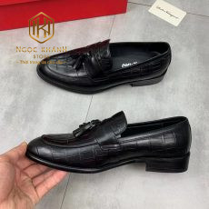 giay luoi salvatore ferragamo nam mau den da ran hoa tiet no 6