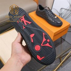 giay nam louis vuitton mau den hoa tiet got logo nau 2