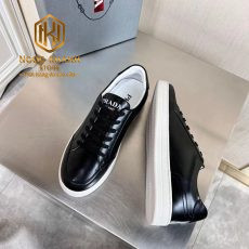 giay nam prada mau den da bong chu trang 4 1