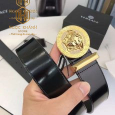 that lung versace nam day den mat khoa logo hinh tron vang dinh da 9 768x1024 1